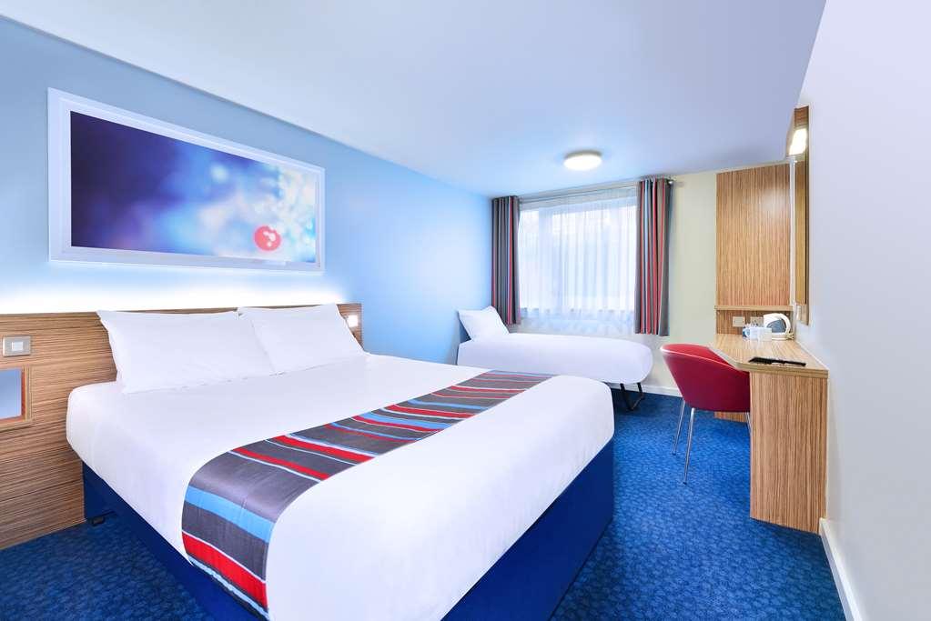 Travelodge Newcastle Central Pokój zdjęcie